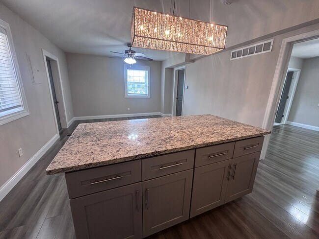 Foto del edificio - Heart of Webster Groves! *** Large One Bed...