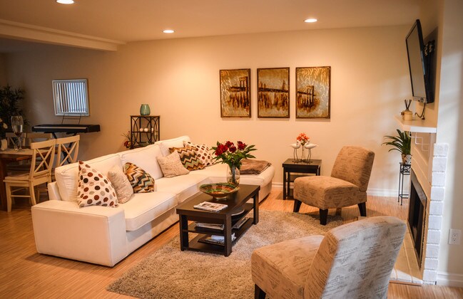 Sala de estar - 5321 Coldwater Canyon Ave