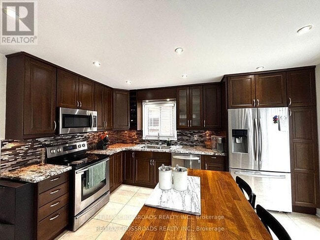 Building Photo - 6439 Longspur Rd