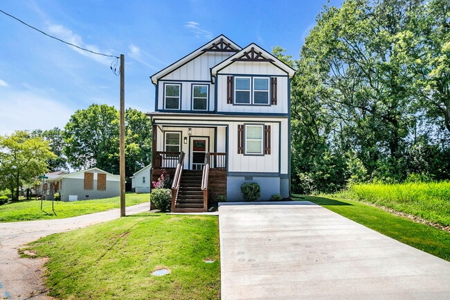 Photo - 108 Averill St (Greenville, SC) House