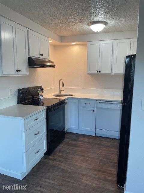 Primary Photo - 2 br, 1 bath Duplex - 411 Lola Avenue A