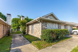 Building Photo - 7406 Amherst Dr