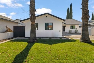 Building Photo - 14860 Envoy St