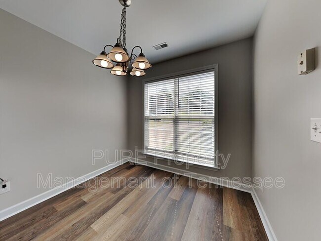 Building Photo - 1705 Shetland Ln