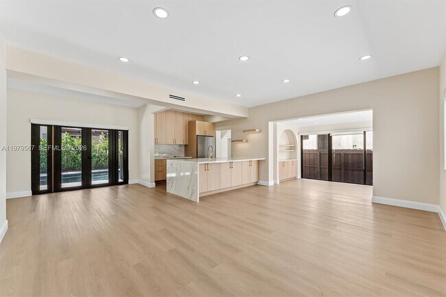 Foto del edificio - 4144 Alton Rd