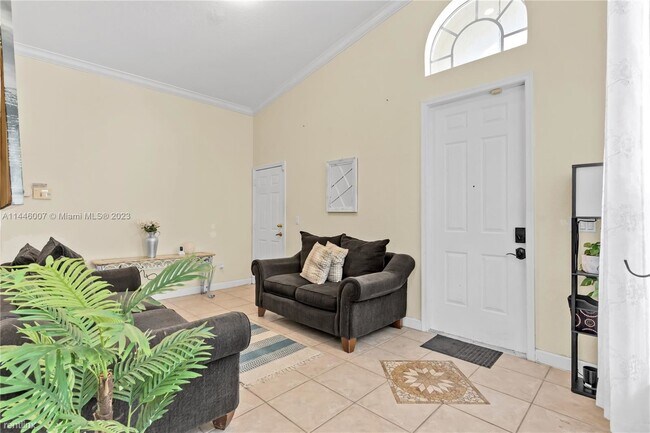 Building Photo - 4 br, 2 bath House - 2220 NE 41st Ave