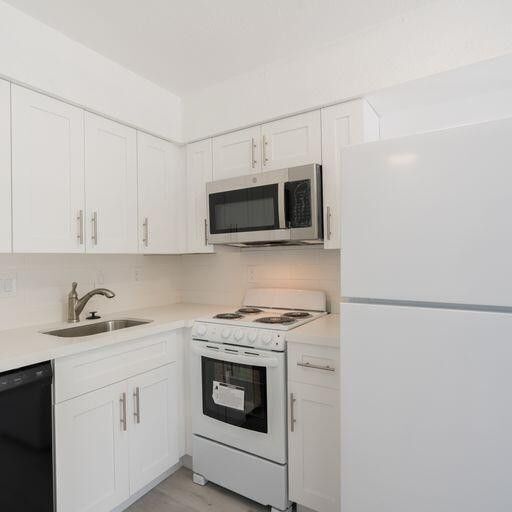 Foto principal - 49 NE 2nd Ave