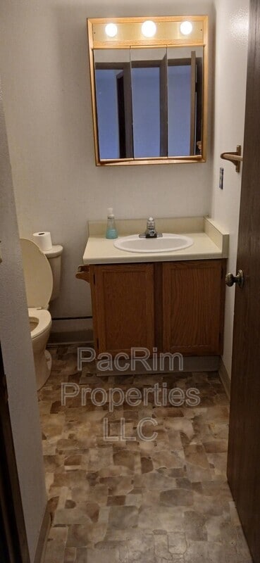 Building Photo - 10260 Jamestown Dr