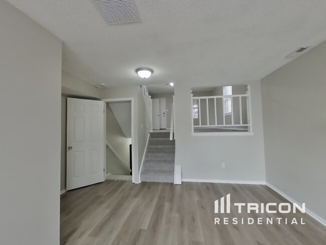 Building Photo - 1070 Nolte Dr W
