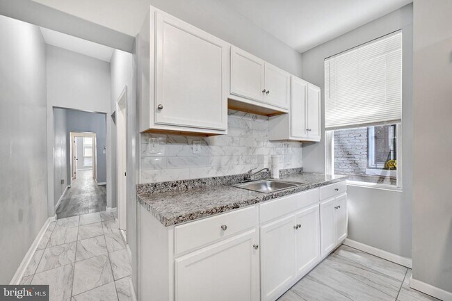 Foto del edificio - 319 E 22nd St