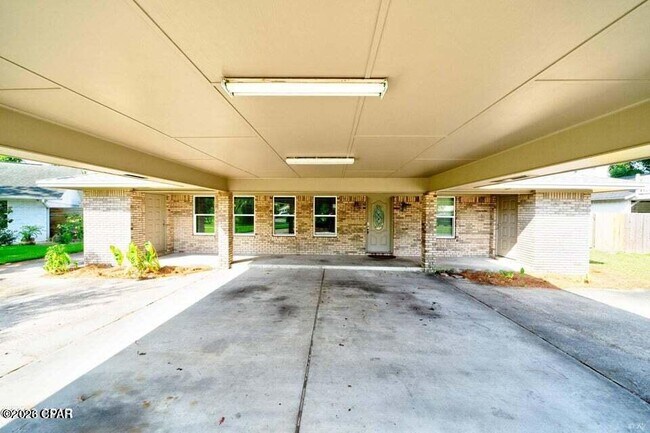 Foto del edificio - 350 Greenwood Cir