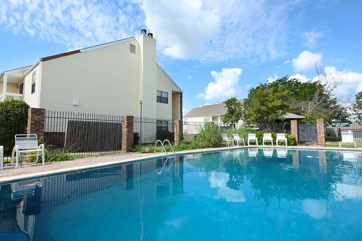 Primary Photo - Buttonwood Tree Apartments