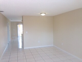 Foto del edificio - 8851 NW 119th St