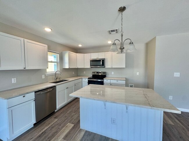 Building Photo - Newer construction 3 bed 2 bath home for rent