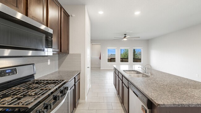 Building Photo - 534 Candor Stone
