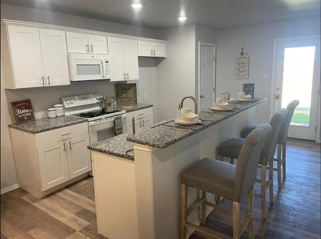 Foto del edificio - 8424 10th Pl