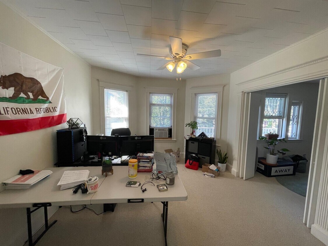 Foto principal - 105 Bromfield Rd