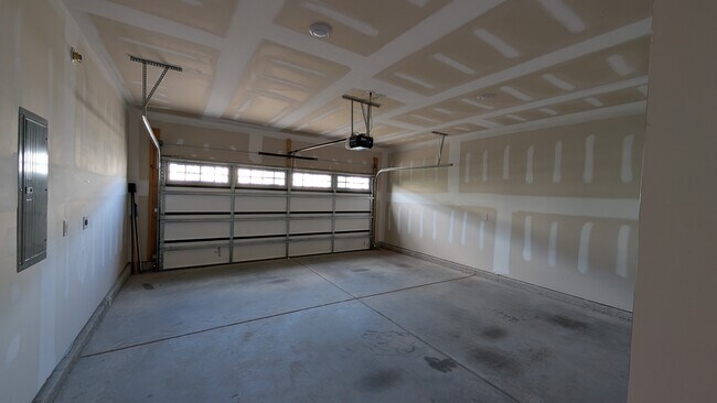 Building Photo - 418 Diversity Wy