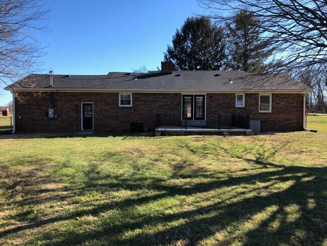 Foto del edificio - 821 Hickman Hill Rd