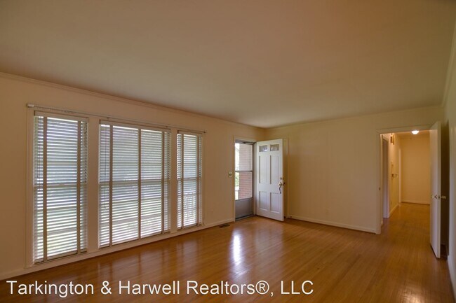 Building Photo - 3 br, 1 bath House - 6729 Fleetwood Dr.