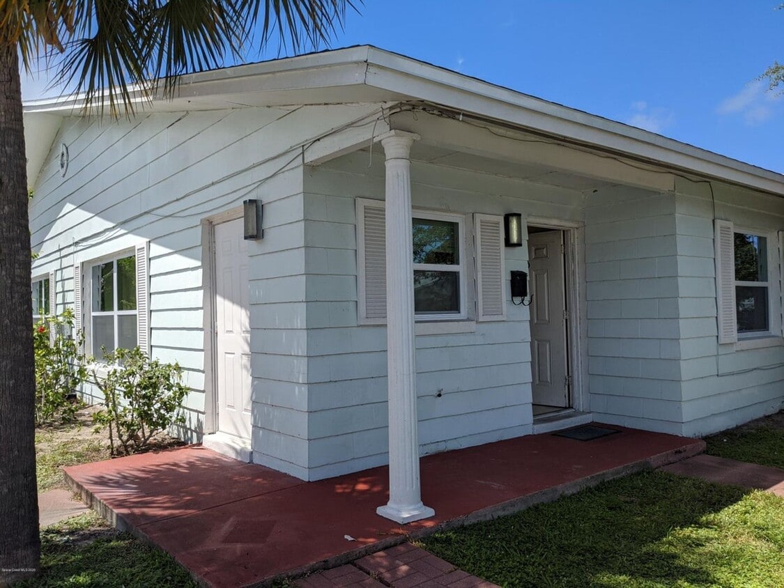 3645 Barna Ave, Titusville, FL 32780 Condo for Rent in Titusville, FL