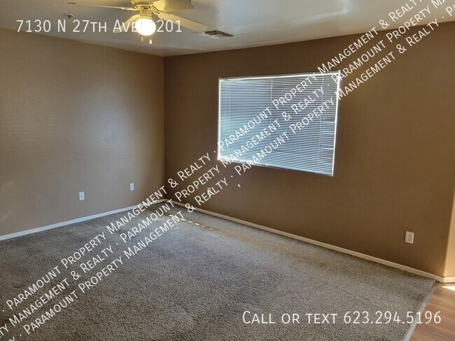 Building Photo - 2 Bed/2 Bath ready for immediate move in !