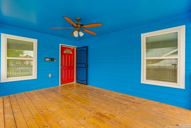 Foto del edificio - 1039 McKinley Ave