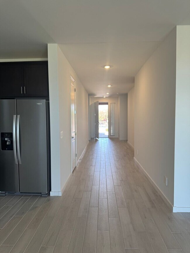Foto del edificio - ENERGY EFFICIENT HOME IN SURPRISE