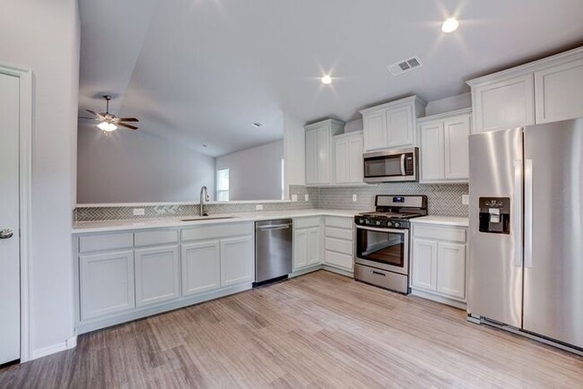 Foto del edificio - South Broken Arrow 4-Bedroom Home | Modern...