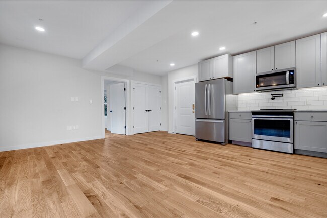 Foto del edificio - 6914 Willow St NW