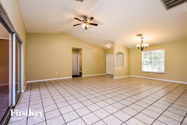 Foto del edificio - 2513 SW 1st Terrace