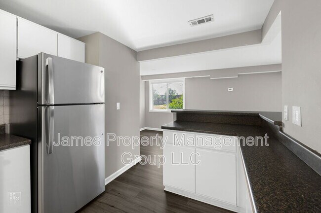 Foto del edificio - 1102 Westover Ln