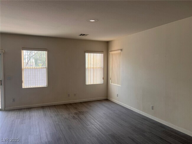 Foto del edificio - 7828 Montour Falls St