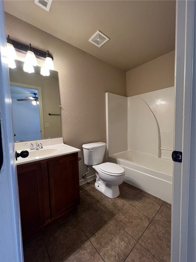 Foto del edificio - 1787 N Chestnut Ave