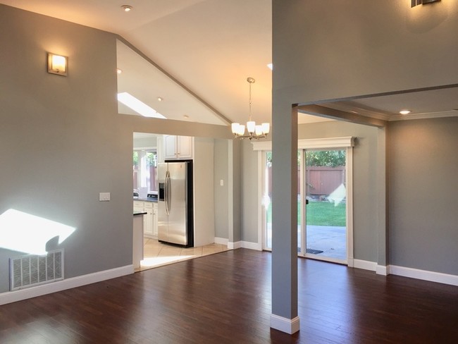 Building Photo - 107 Sylvia Dr
