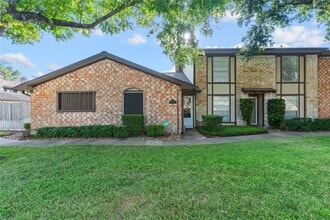Building Photo - 11540 S Kirkwood Rd