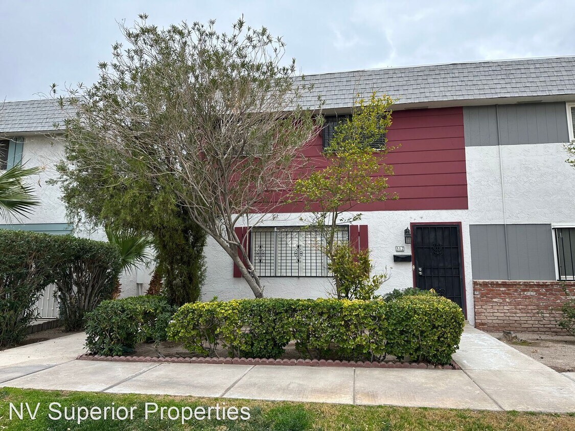 Primary Photo - 3 br, 1.5 bath House - 512 Greenbriar Town...