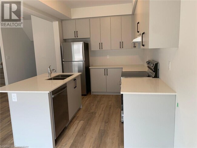 Building Photo - 155 Equestrian Way