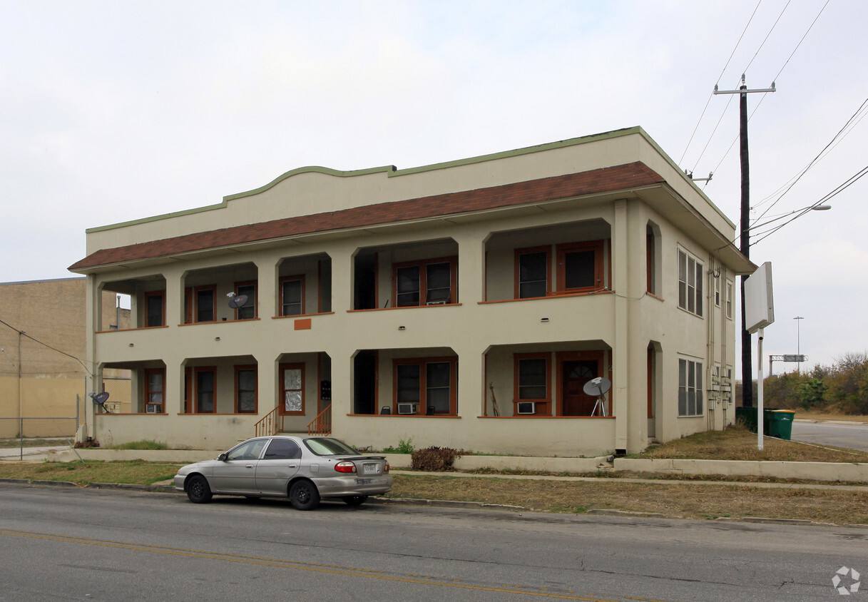 Building Photo - The Studios