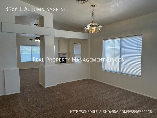 Building Photo - Great Rita Ranch Home