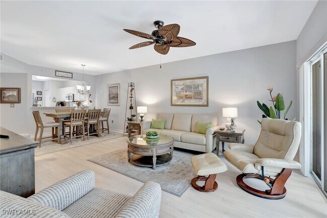 Foto del edificio - 7811 Regal Heron Cir