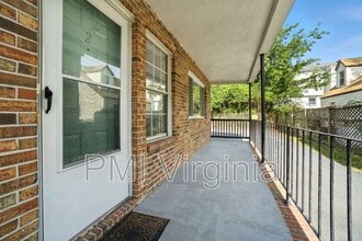 Building Photo - 9563 15th Bay St