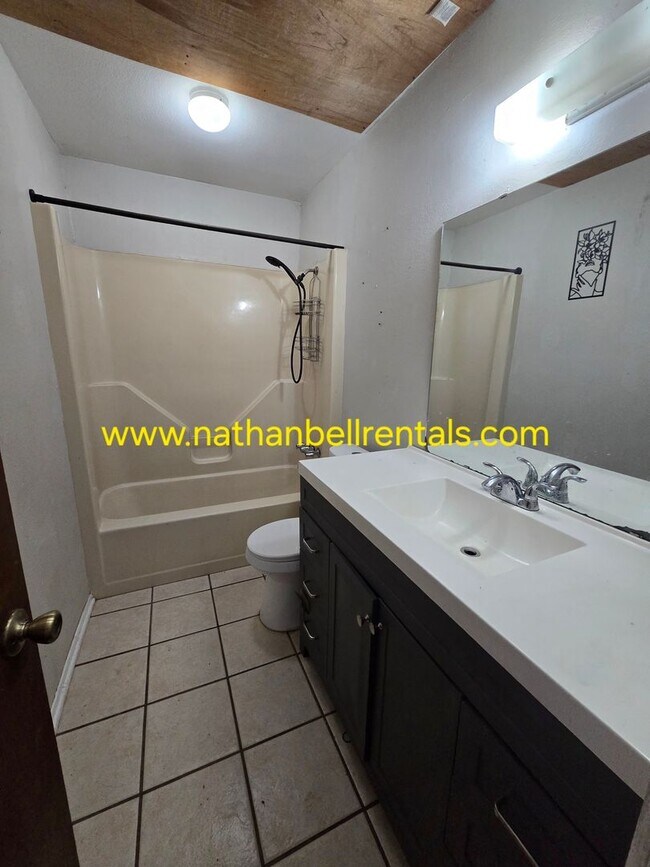 Foto del edificio - 1452 26th St NE