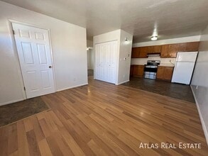 Building Photo - 4340 Ericson Dr