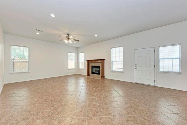 Foto del edificio - 1906 W 42nd St