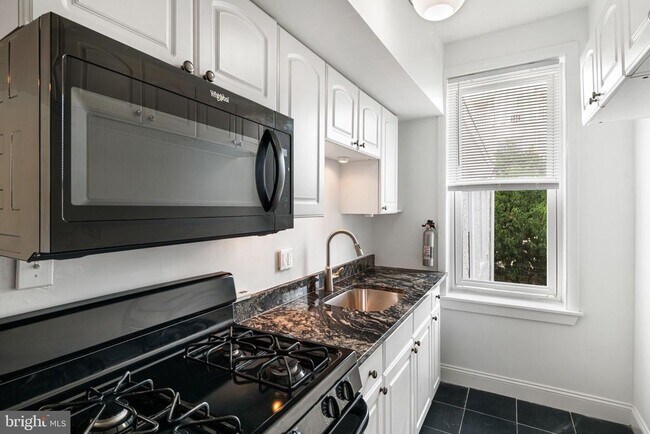 Foto del edificio - 308 N 39th St