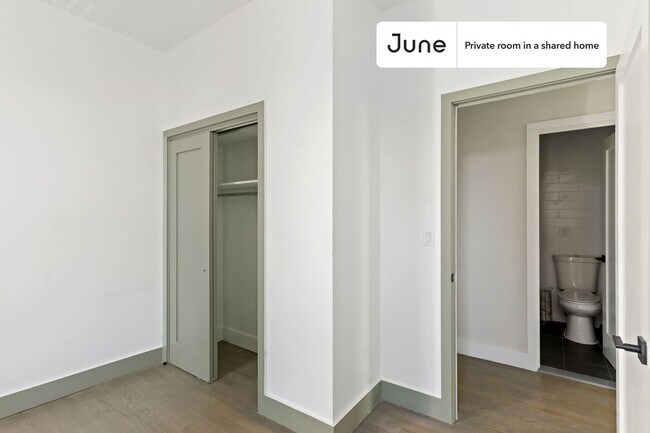 Foto del edificio - Room in Shared 3 bed/1 bath home