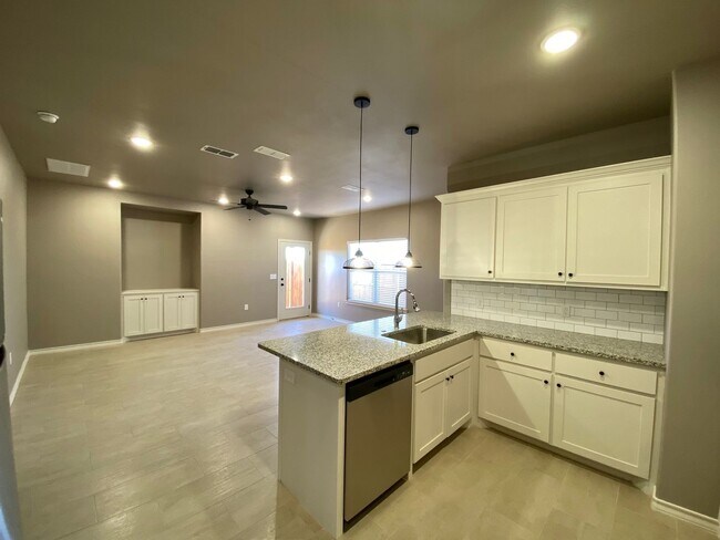 Building Photo - 1503 Avenue O
