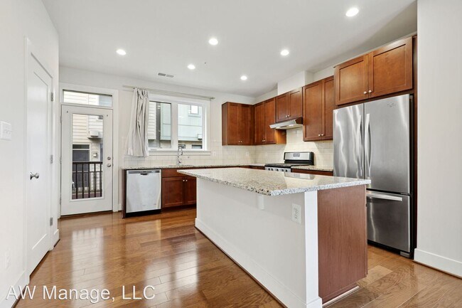 Building Photo - 3 br, 3.5 bath House - 6557 Rock Spring Dr