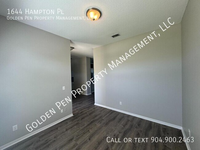 Foto del edificio - 1644 Hampton Pl
